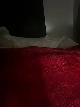 XXX chat uživo modela GusanoDelicioso