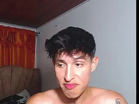 rowanbig Chat XXX in diretta