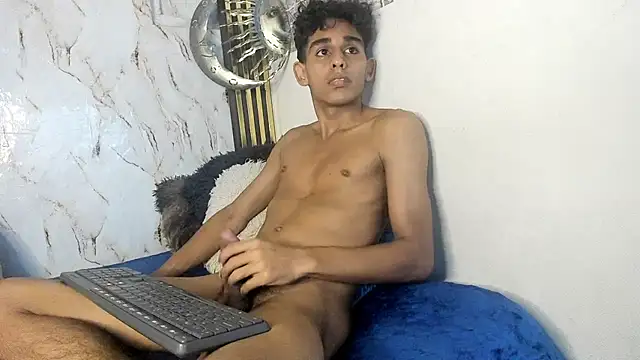Jevsho9 Adlı Modelin Canlı XXX Sohbeti