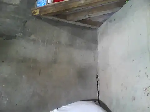 PinaySkinnyJust18's Live XXX Chat