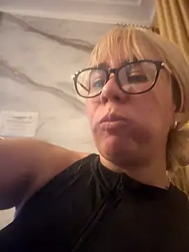 צ'אט XXX בשידור חי של TessaCooper1