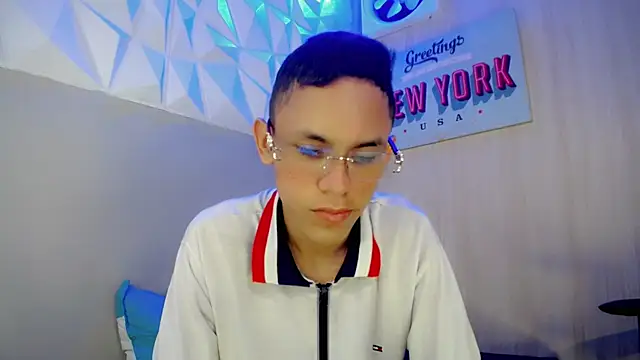 sombra_18's Live XXX Chat