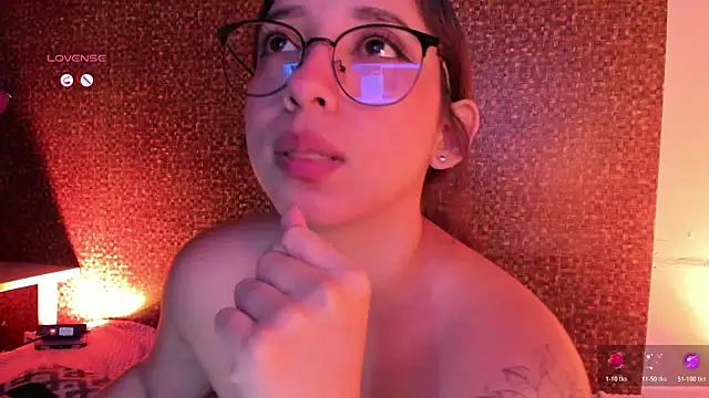 Chatroom XXX en direct de Apartment28