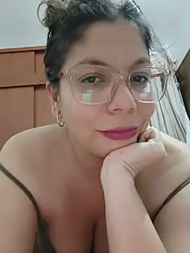 XXX chat uživo modela Carliina_Soussa
