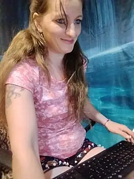 XXX chat uživo modela CrazyMaya39