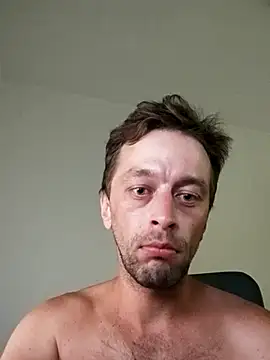 Systemacek23 élő XXX-chatje