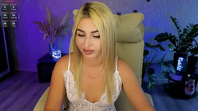 Chat +18 de NikkiiStill ao vivo