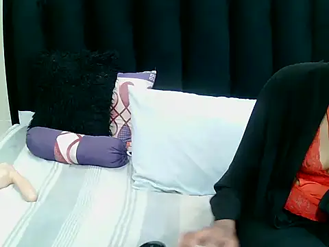 Chat XXX en directo de ImanAllurexxxx