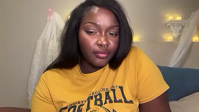 SpoiledEboni's Live XXX Chat