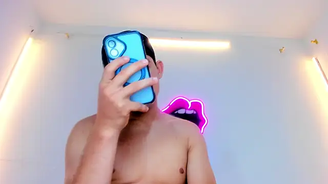 Chat +18 de Litzy1_ ao vivo