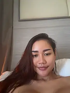 SweetThaiGirlfriend's Live XXX Chat