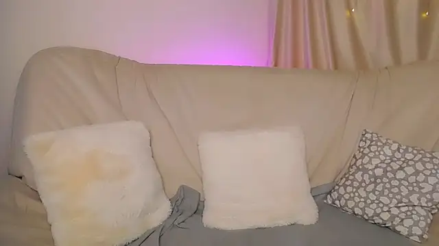 Živý XXX chat EllyColins