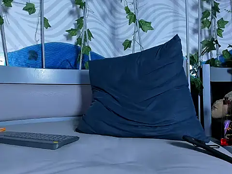 ItsZairen élő XXX-chatje