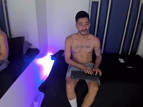 Damiam_23 live XXX chat
