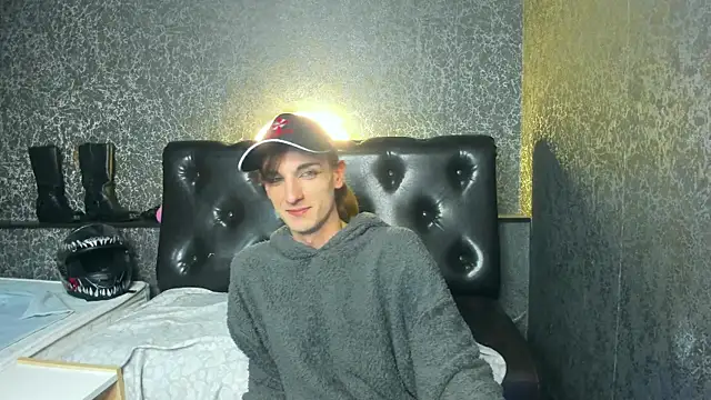 Anjela_Botton élő XXX-chatje