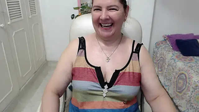 Chat +18 de leonela_69 ao vivo