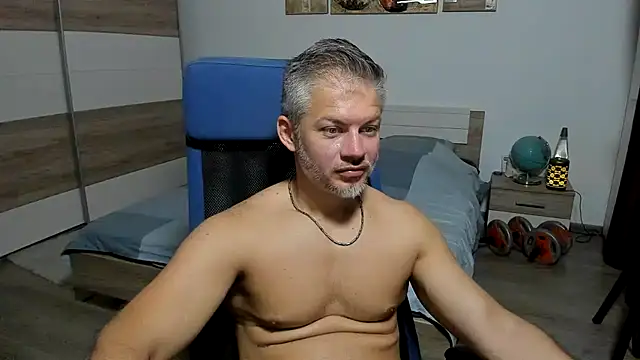צ'אט XXX בשידור חי של RobbyShawz