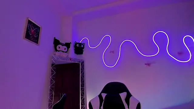 Онлайн чат XXX CarolineEvanss_11