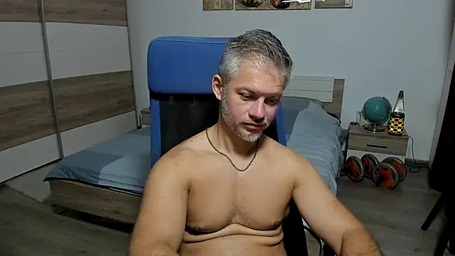 צ'אט XXX בשידור חי של RobbyShawz