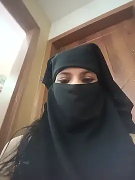 Aafreen_36 Adlı Modelin Canlı XXX Sohbeti