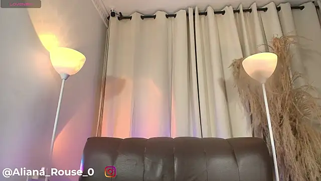 Chat XXX en directo de Aliana_Rouse