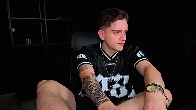 FelixStarkk 라이브 XXX 채팅