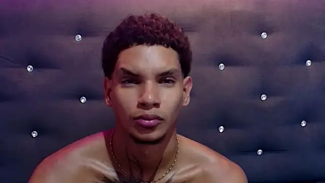 Chat +18 de kai_storm77 ao vivo