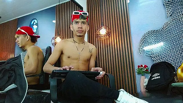 Skinny_cute_Alyer Obrolan Langsung XXX