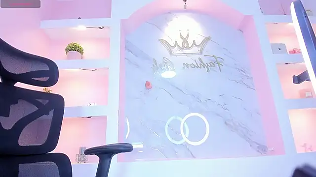 Chatroom XXX en direct de CandyDance1_