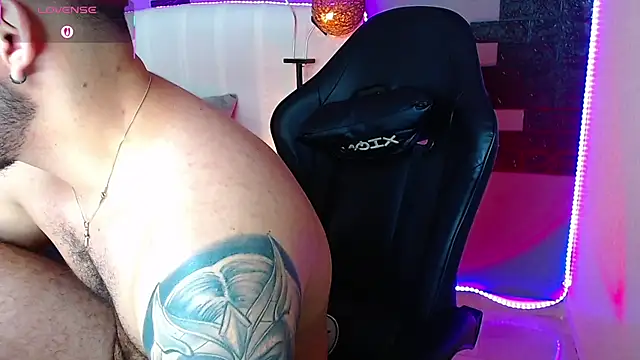 Živý XXX chat adamhairy