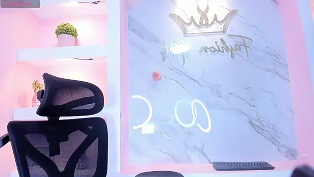 CandyDance1_ XXX чат на живо