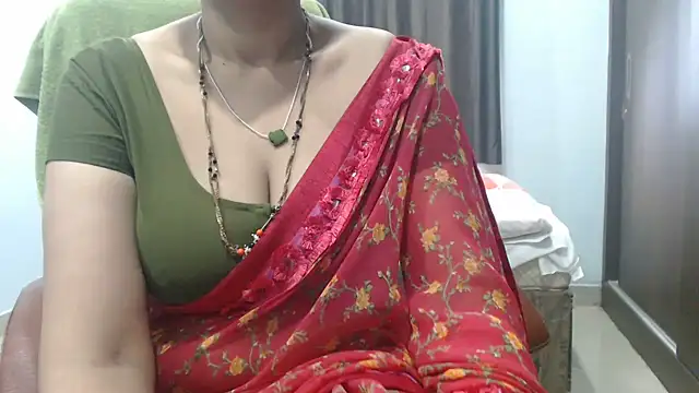 Chat XXX ao vivo de sunitha-3