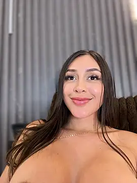Chat +18 de LAURA_VANESA ao vivo