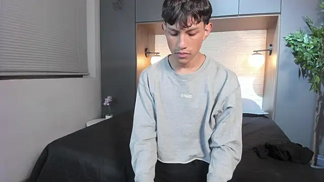 Pierre_Leroy_ Chat XXX live