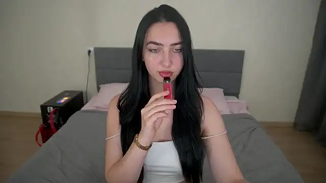 WildKittenX_'s Live XXX Chat