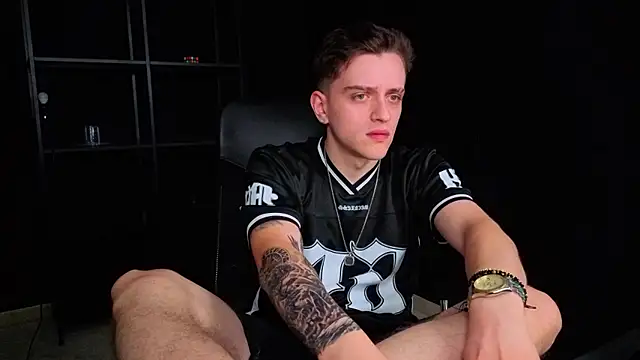 FelixStarkk – Naživo XXX chat