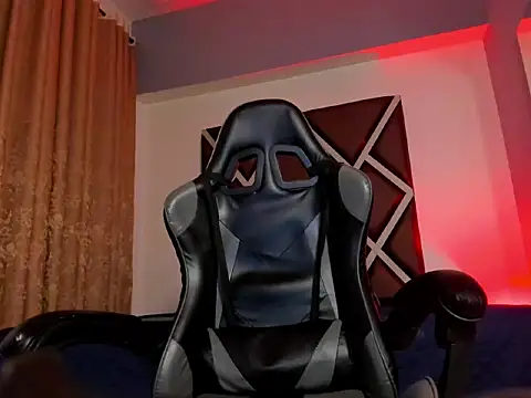 Онлайн чат XXX Axel_Royce