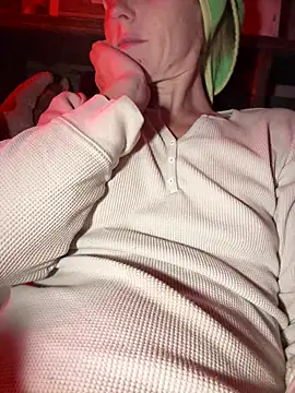 XXX chat uživo modela GoldenFlameGoddess