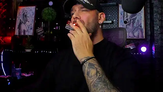 Онлайн чат XXX LexHardy