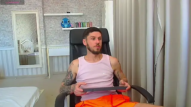 JonahShaw Live XXX Chat