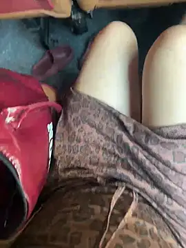 May-Squirtn Live XXX chat
