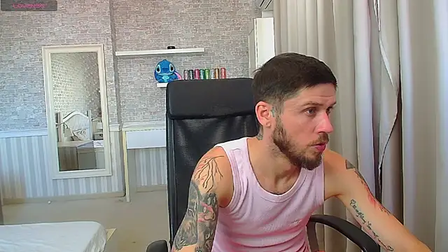 JonahShaw XXX чат на живо