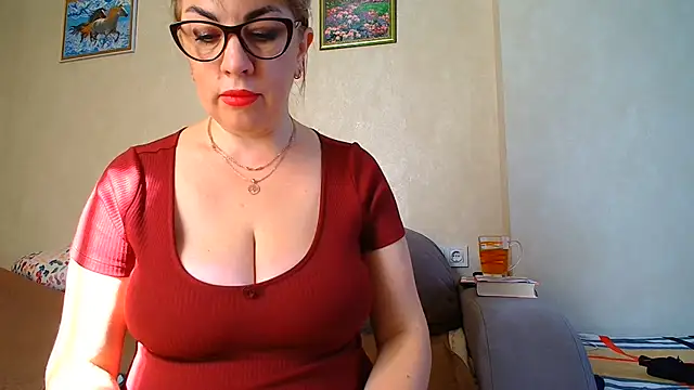 צ'אט XXX בשידור חי של Brionia