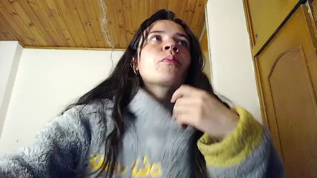 Shanel_Lozano: онлайн-секс-чат