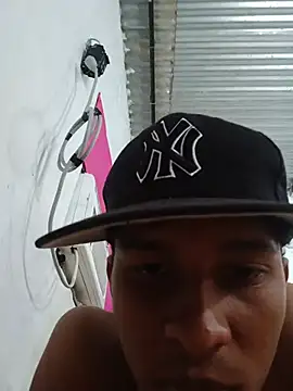 צ'אט XXX בשידור חי של SOYFAKER