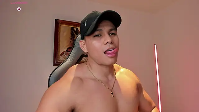RoyConstance Chat XXX live