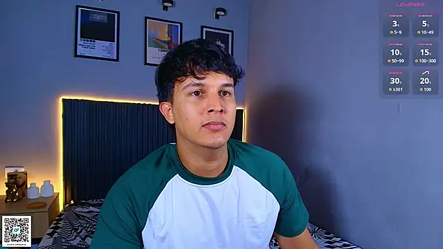 Leo_Savage_ Live XXX-chat