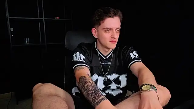 FelixStarkk Chat XXX in diretta