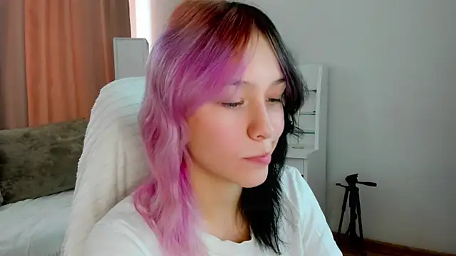 EmilyTrase Adlı Modelin Canlı XXX Sohbeti
