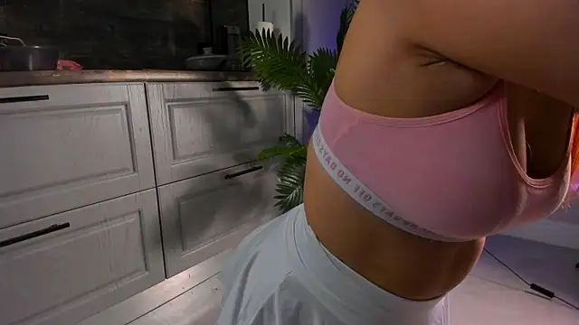 Chat XXX en directo de Alice_Liiiddell